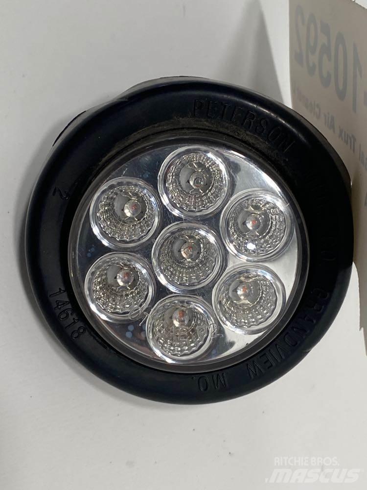 Universal  Sähkö ja elektroniikka
