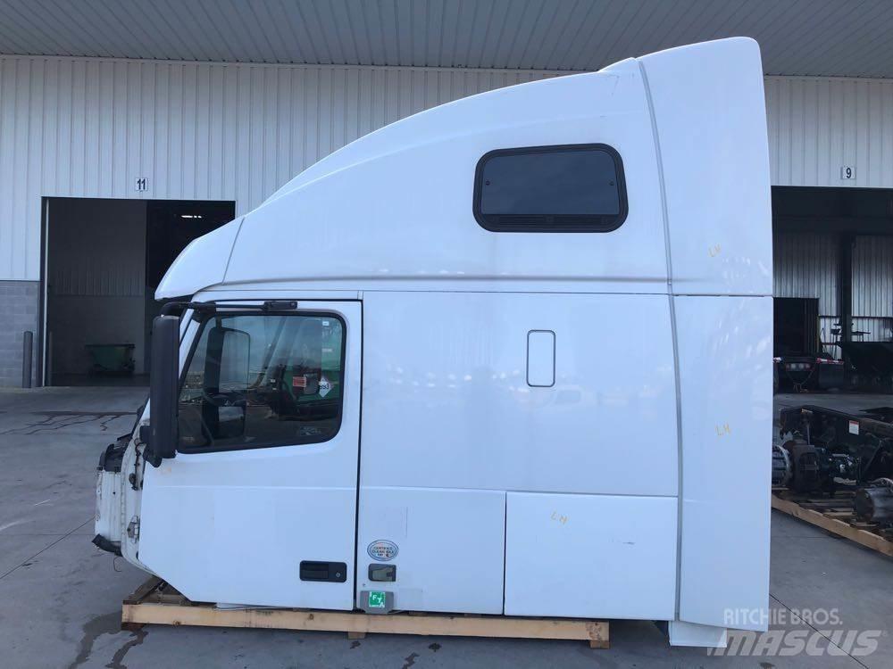 Volvo VNL Ohjaamot ja sisustat