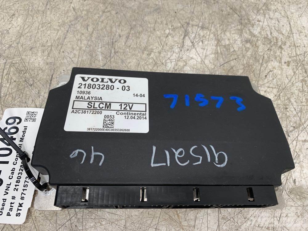 Volvo VNL Ohjaamot ja sisustat