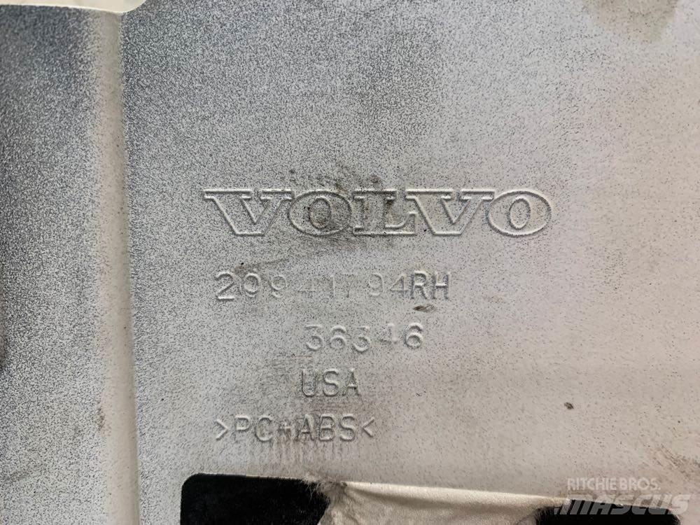 Volvo VNL Ohjaamot ja sisustat