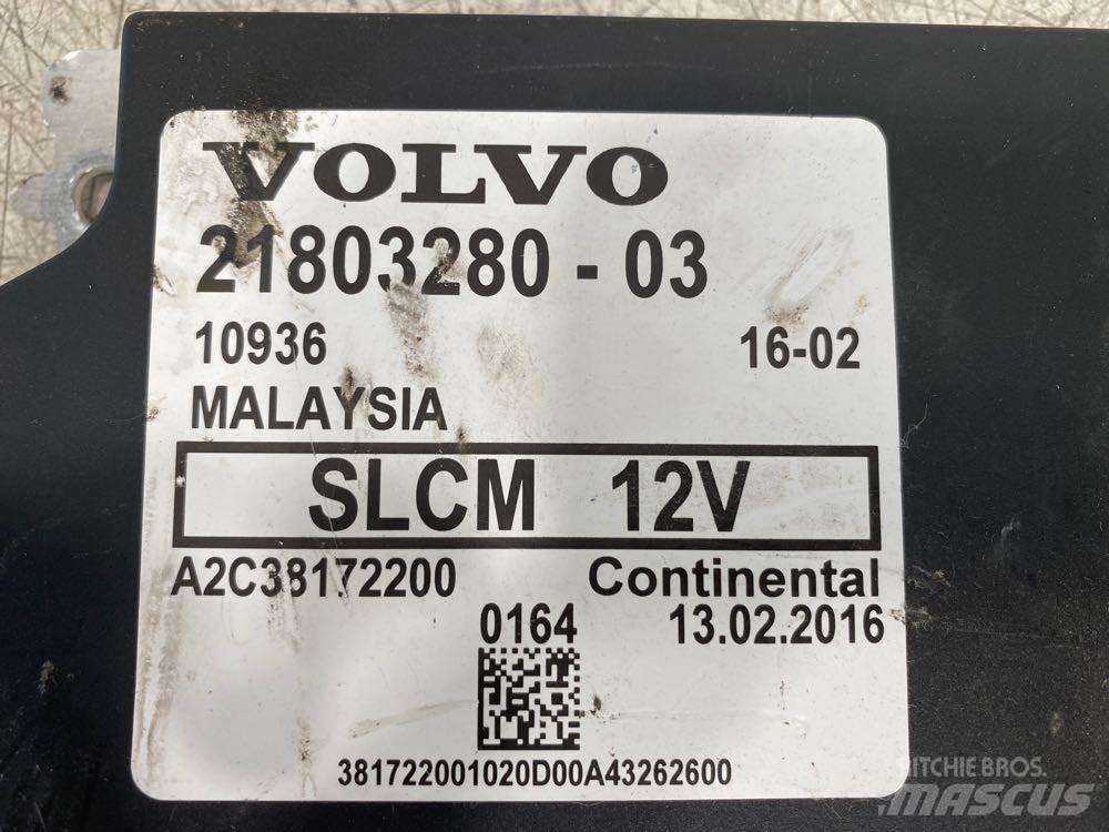 Volvo VNL Ohjaamot ja sisustat