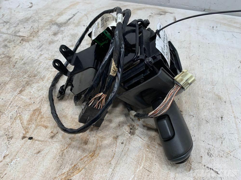 Volvo VNL Sähkö ja elektroniikka