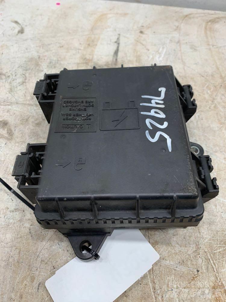 Volvo VNL Sähkö ja elektroniikka