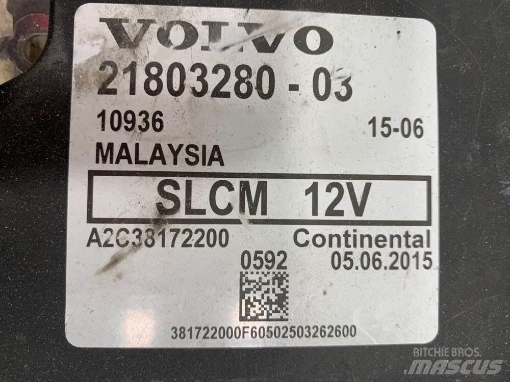 Volvo VNL Ohjaamot ja sisustat
