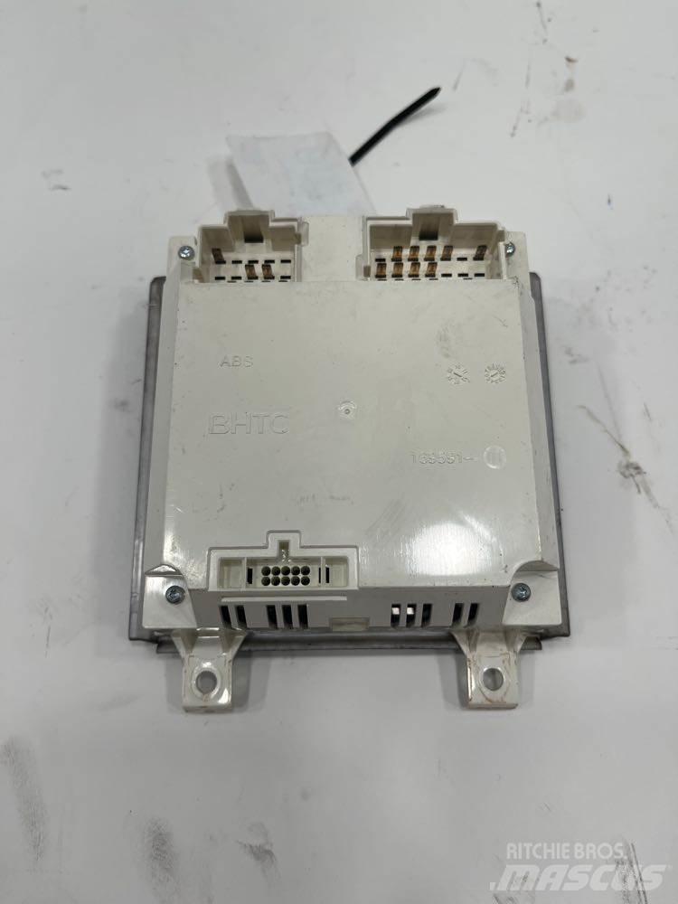 Volvo VNM Sähkö ja elektroniikka