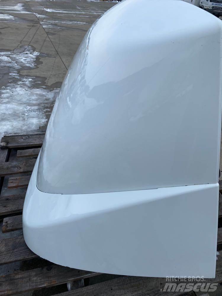 Volvo VNM Ohjaamot ja sisustat