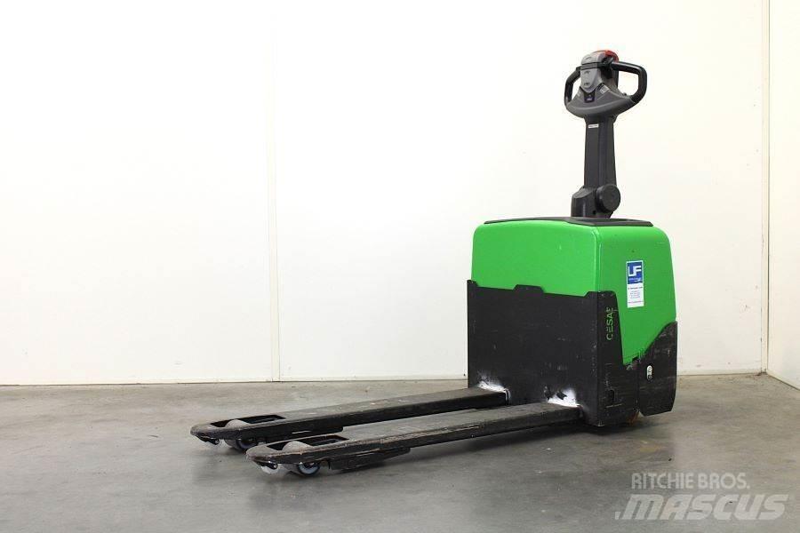 Cesab P113 Lavansiirtotrukit