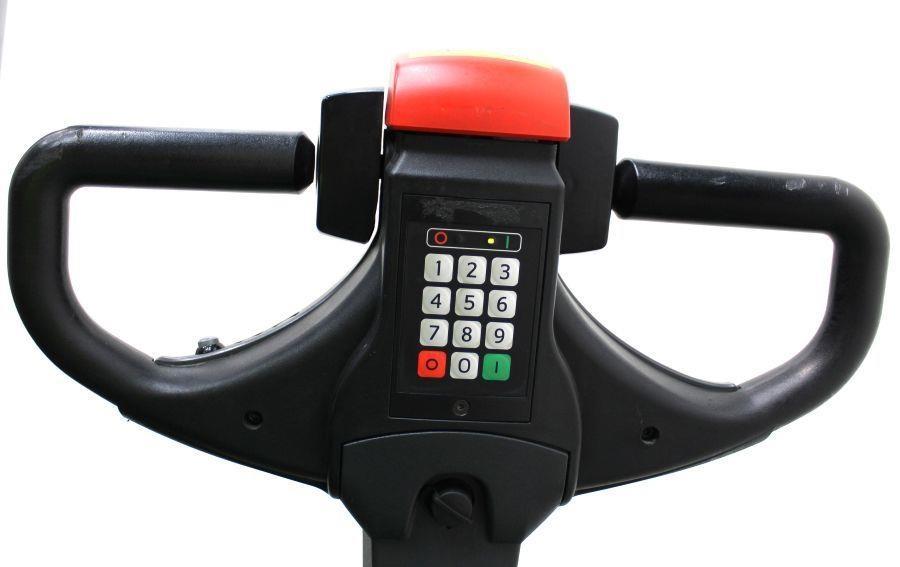 Cesab S 212 / 450 Käyden ajettavat pinoamistrukit