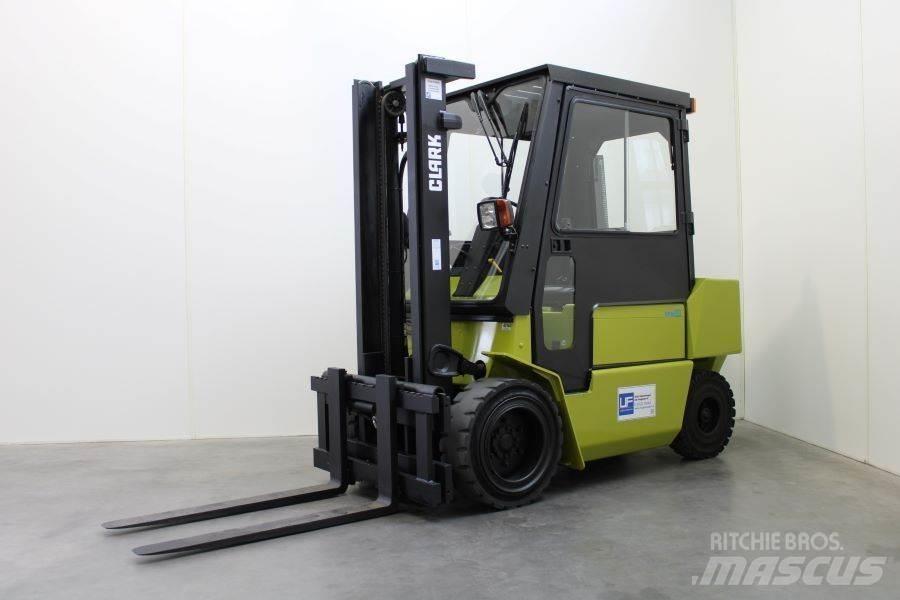 Clark DPM 30 Dieseltrukit