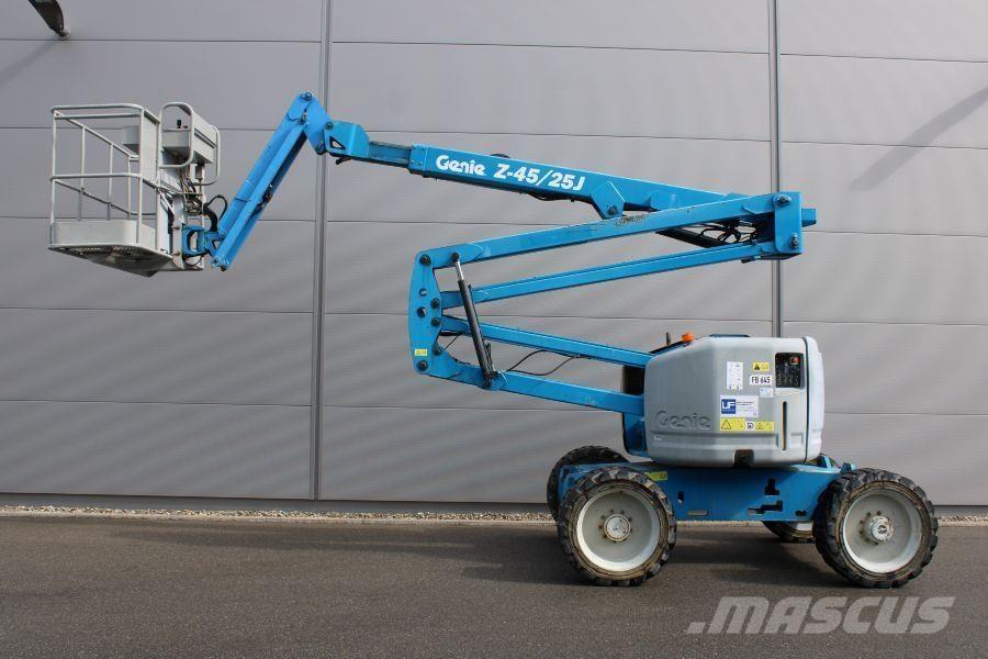 Genie Z 45 / 25 Kuukulkijat