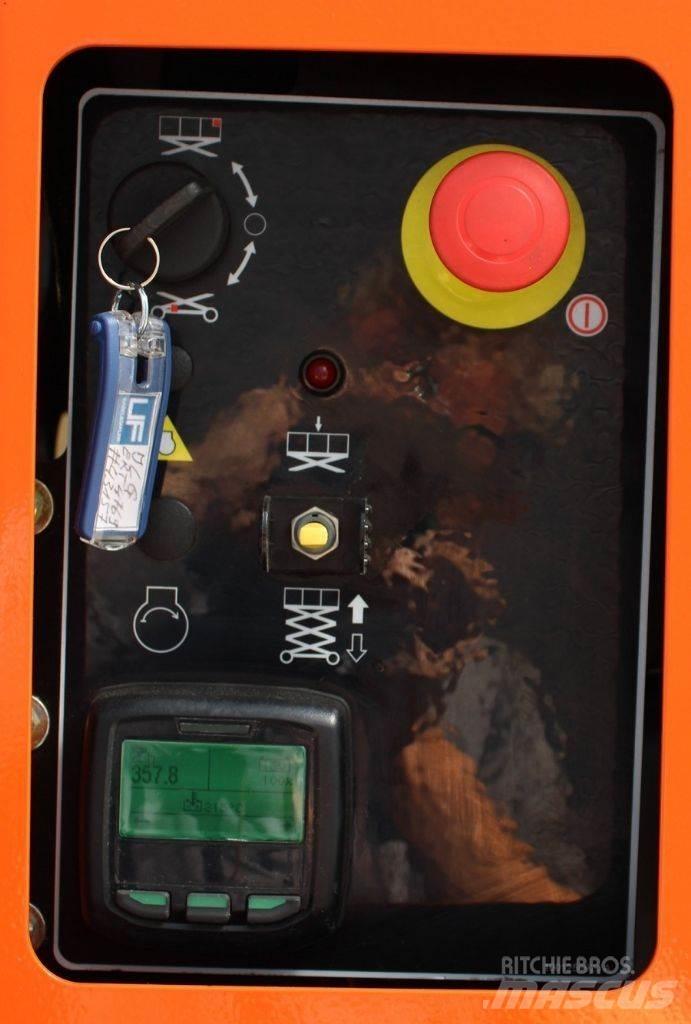 JLG ERT-4769 Saksilavat