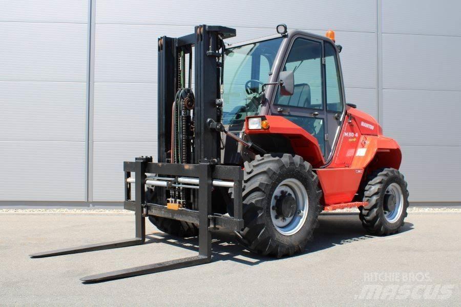 Manitou M 30-4 Maastotrukit