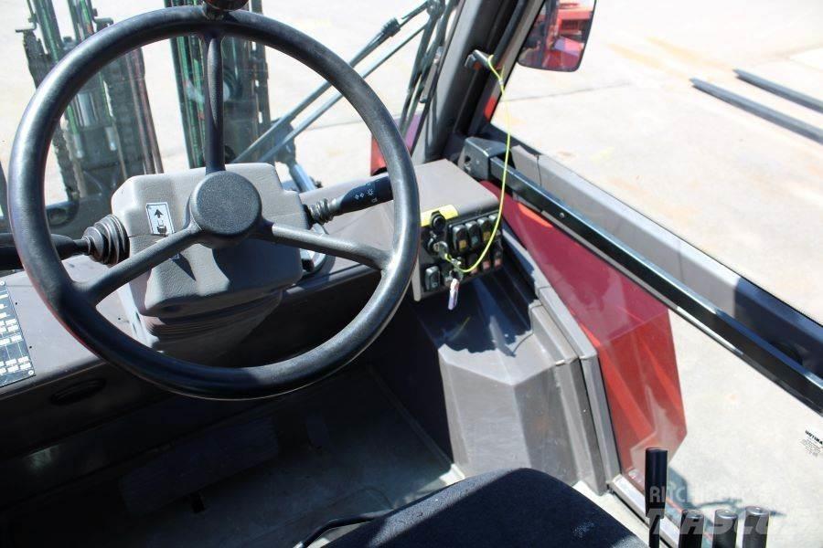 Manitou M 30-4 Maastotrukit