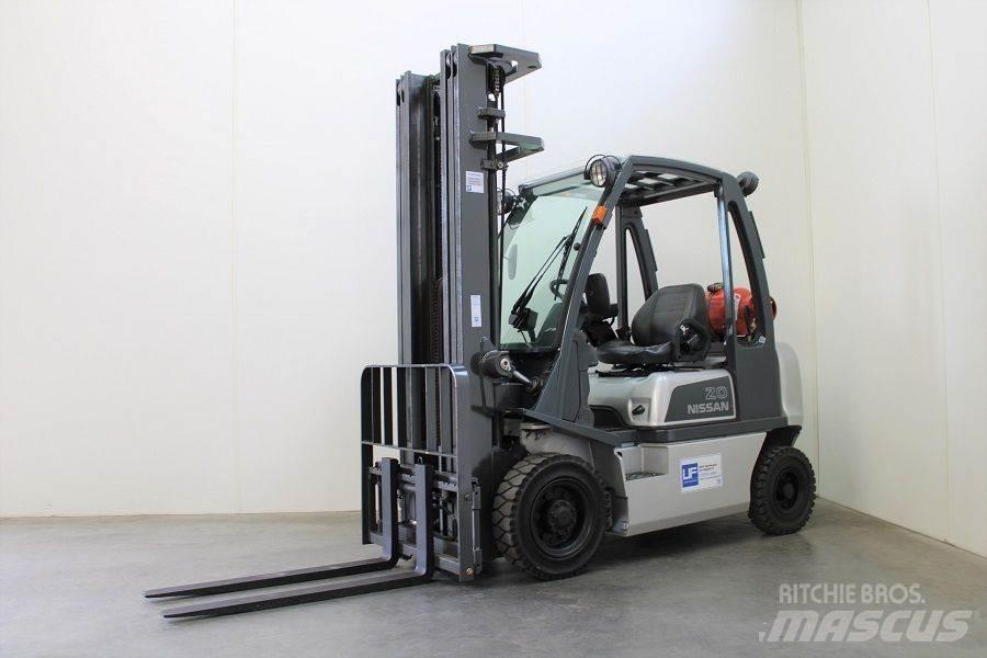 Nissan U1D2A20LQ Nestekaasutrukit
