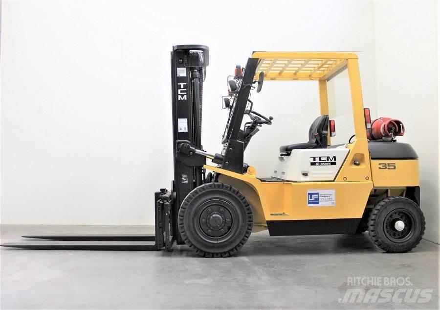 TCM FG 35 N7T Nestekaasutrukit