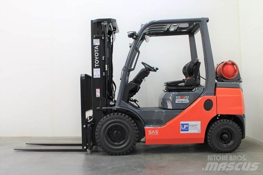 Toyota 02-8FGF25 Nestekaasutrukit