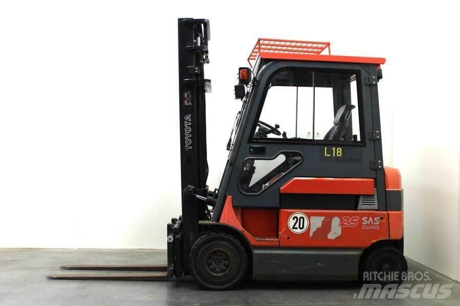 Toyota 7FBM25 Sähkötrukit
