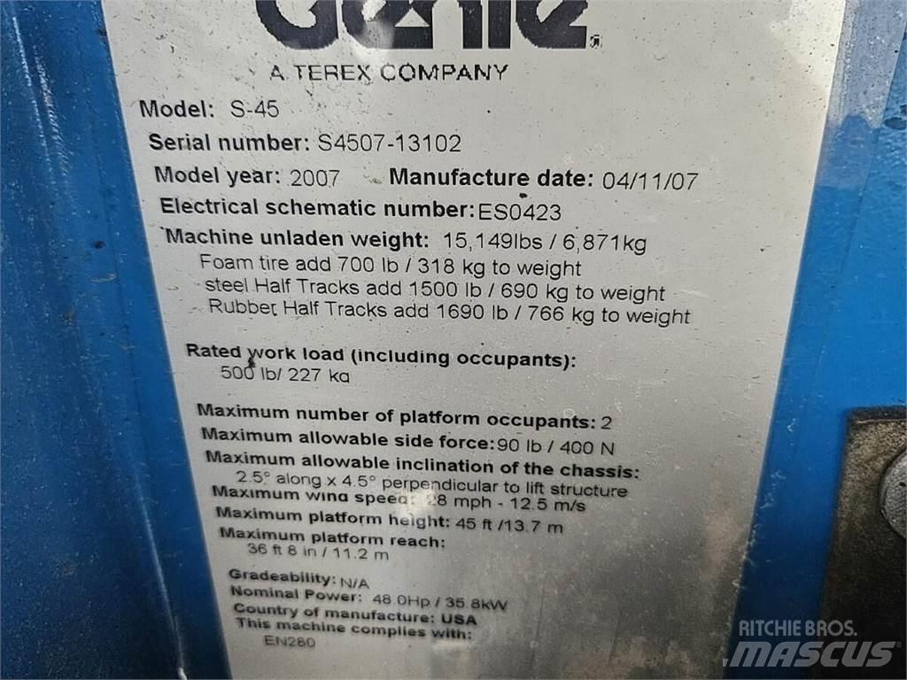 Genie S-45 Teleskooppipuominostimet