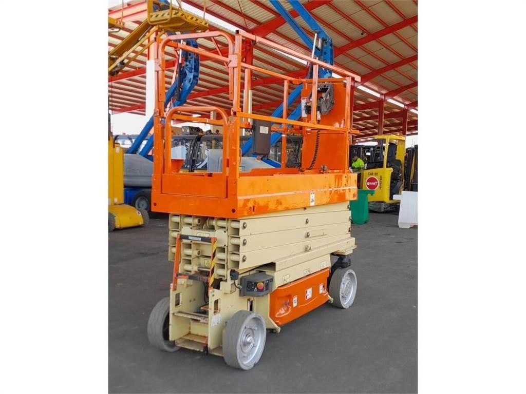 JLG 2632ES Saksilavat