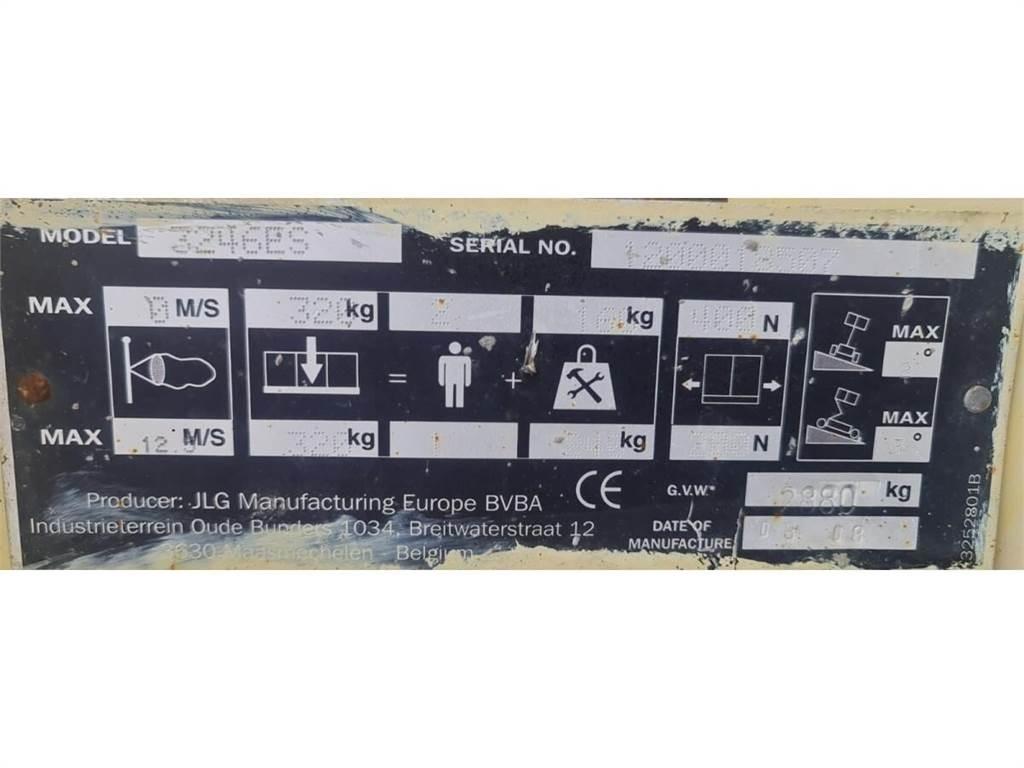 JLG 3246ES Saksilavat