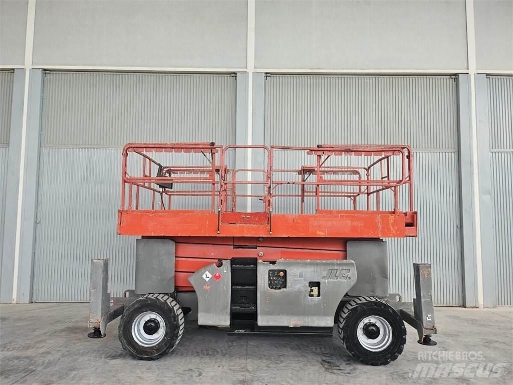 JLG 4394RT Saksilavat