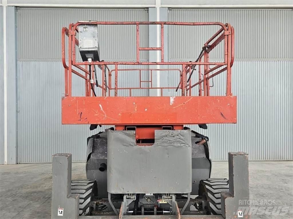 JLG 4394RT Saksilavat