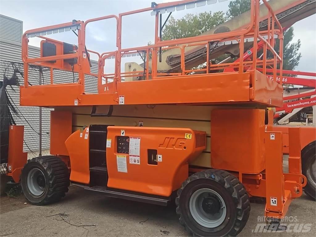 JLG 4394RT Saksilavat