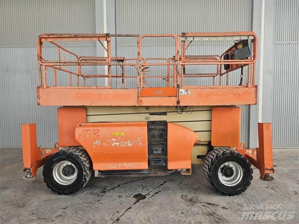 JLG 4394RT Saksilavat