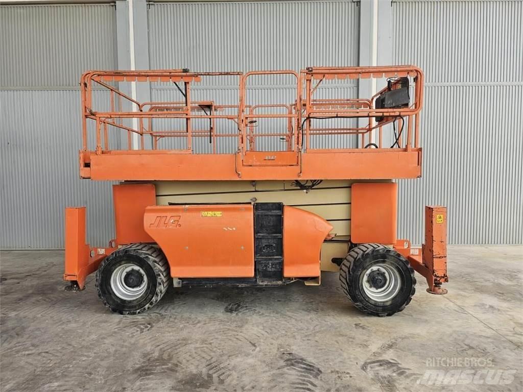 JLG 4394RT Saksilavat