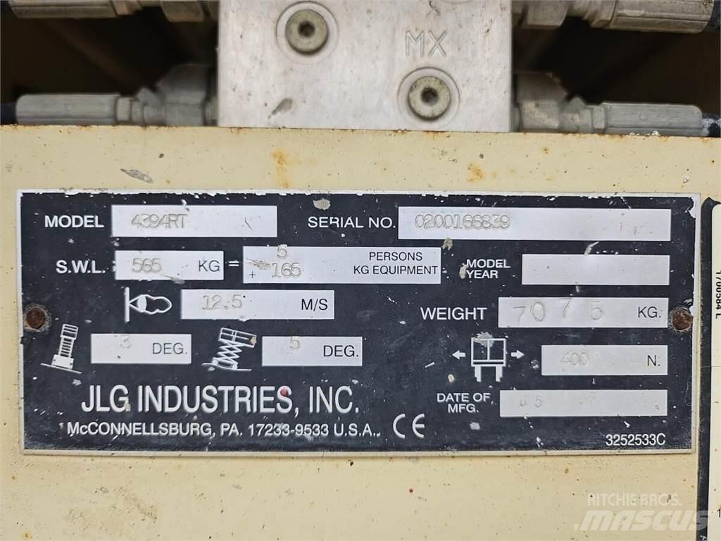 JLG 4394RT Saksilavat