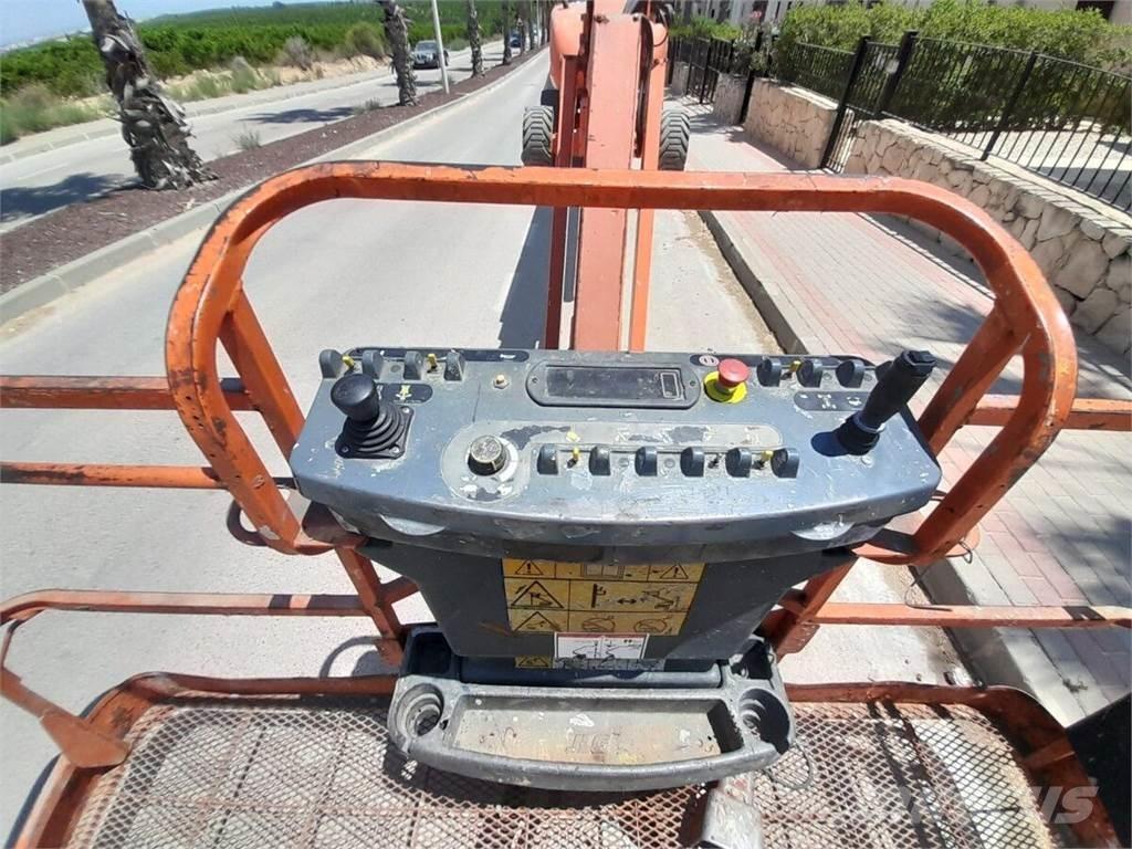 JLG 860SJ Teleskooppipuominostimet