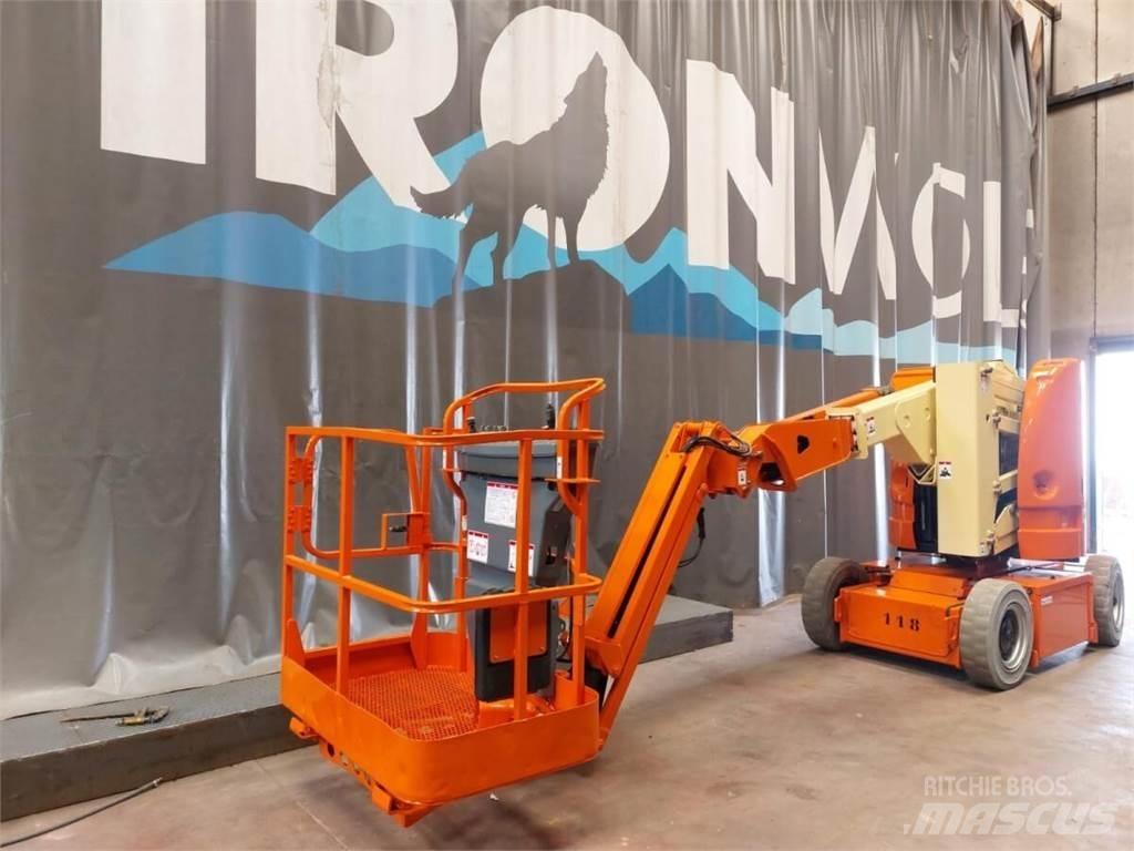 JLG E300AJP Kuukulkijat