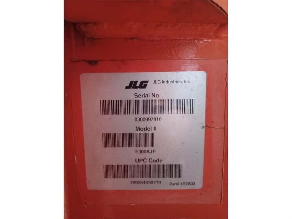 JLG E300AJP Kuukulkijat