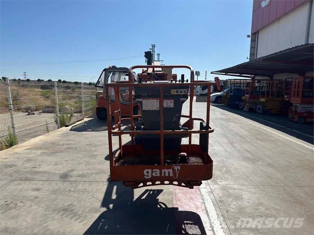 JLG E300AJP Kuukulkijat