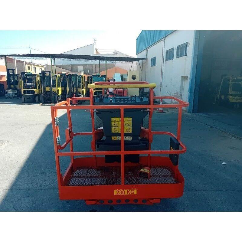 JLG E450AJ Kuukulkijat