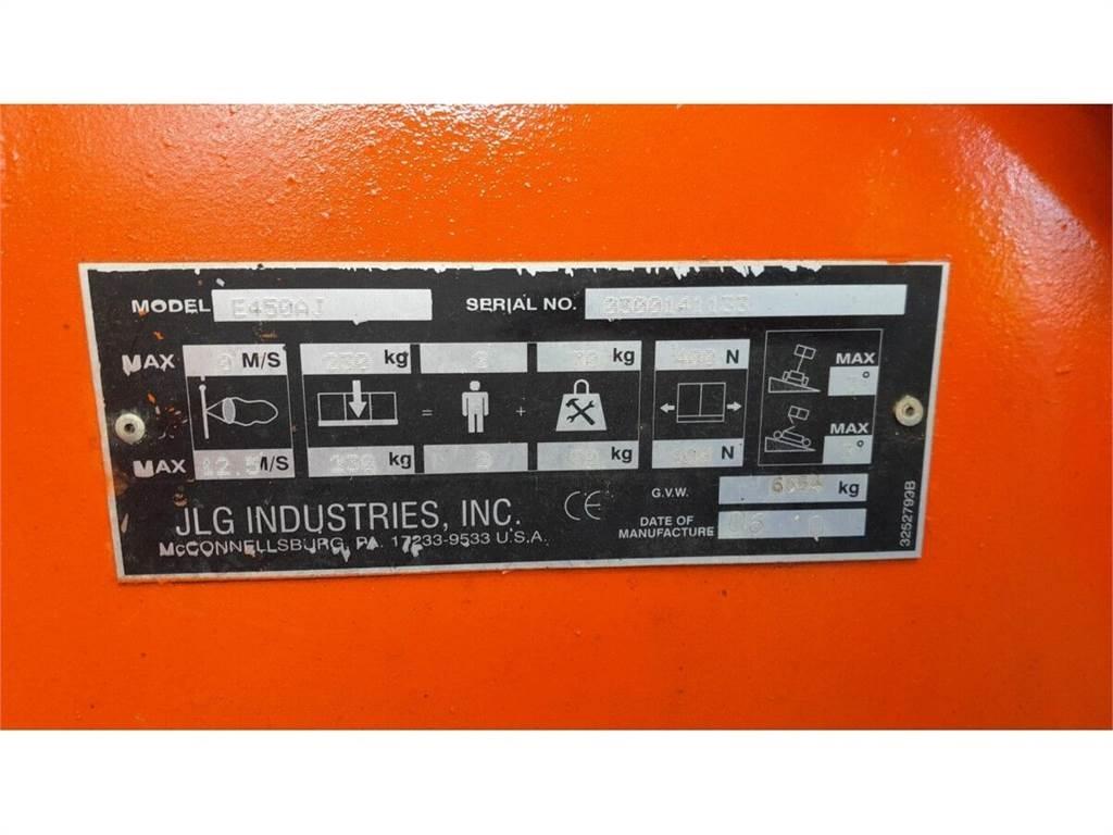 JLG E450AJ Kuukulkijat