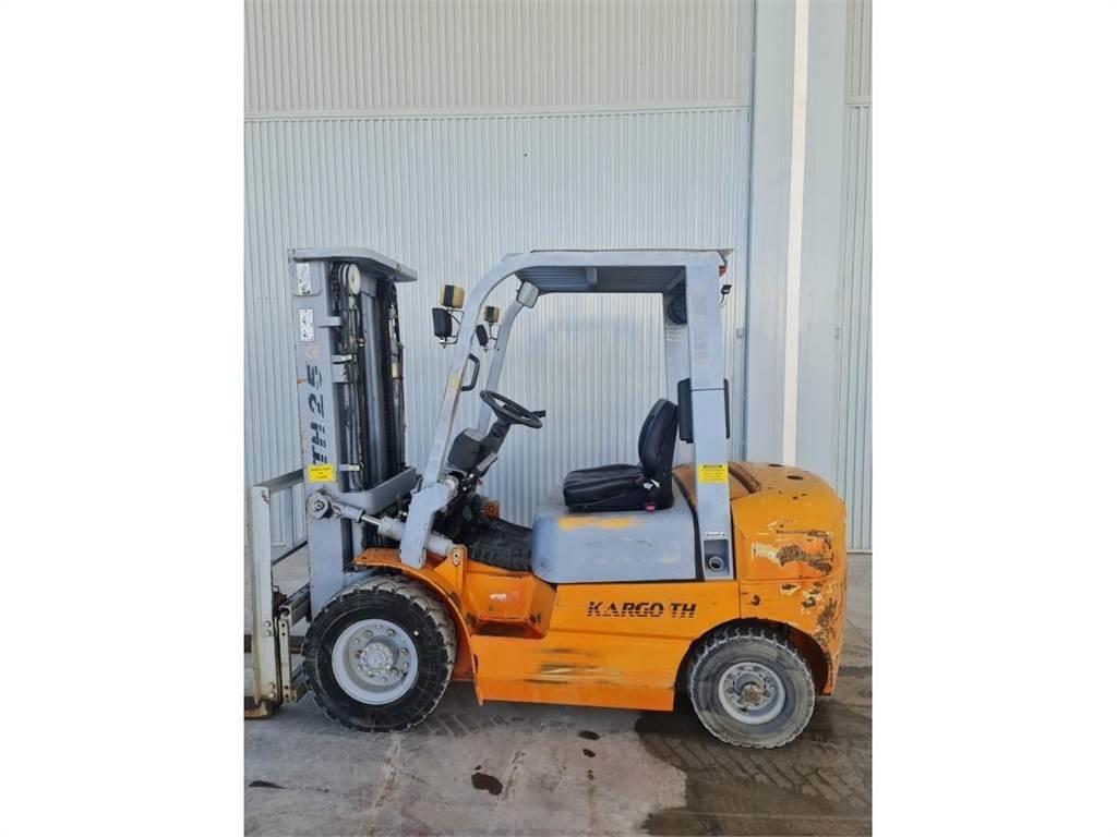 Kargo TH-25 Dieseltrukit
