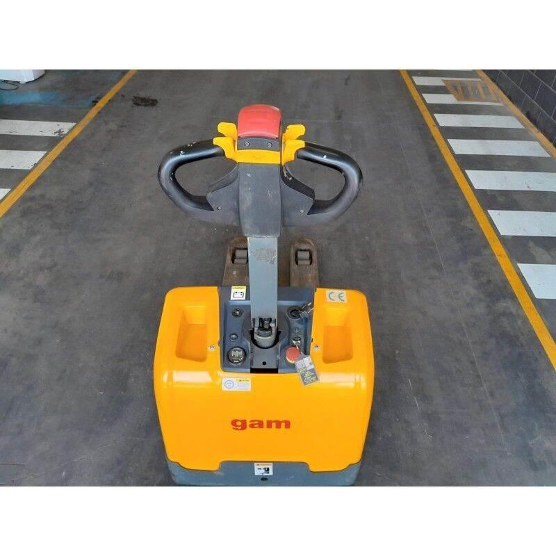 Yale MPC14 Lavansiirtotrukit