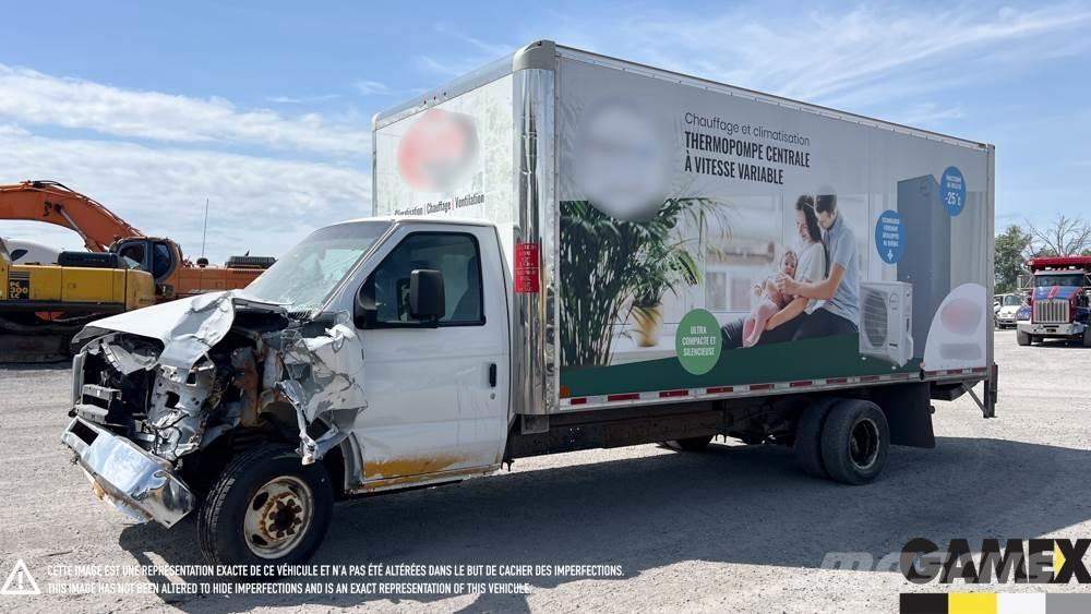 Ford E-450 Vetopöytäautot