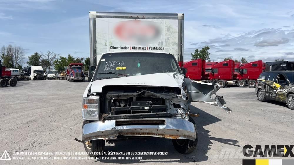 Ford E-450 Vetopöytäautot