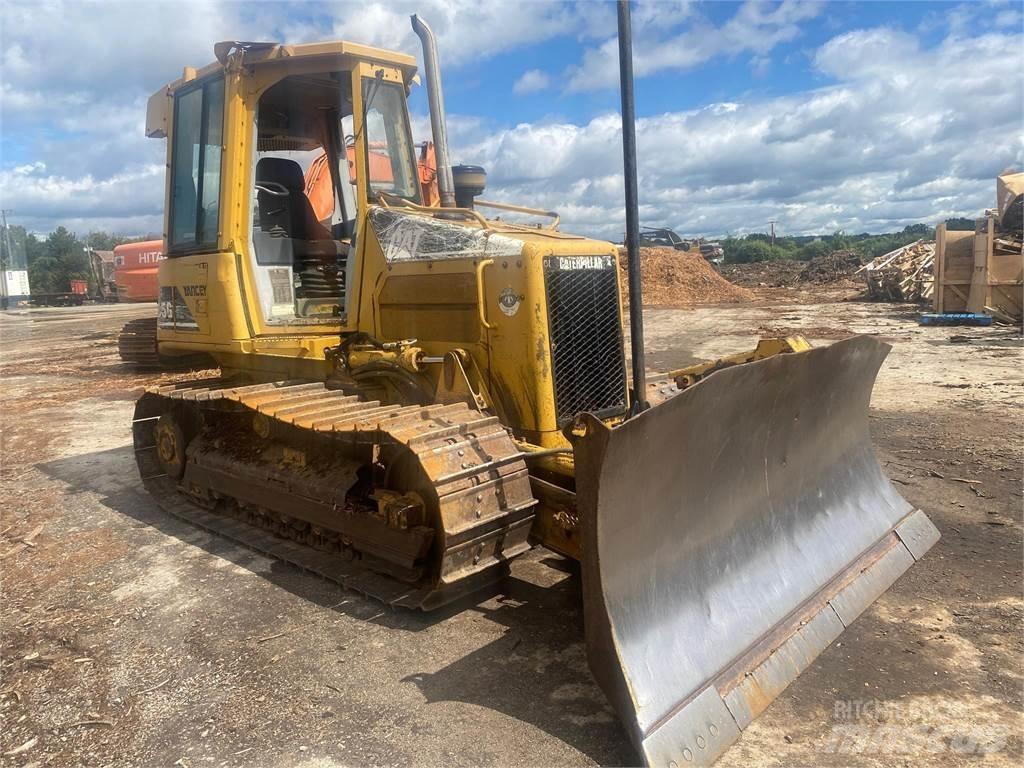 CAT D5G XL Telaketjupuskutraktorit
