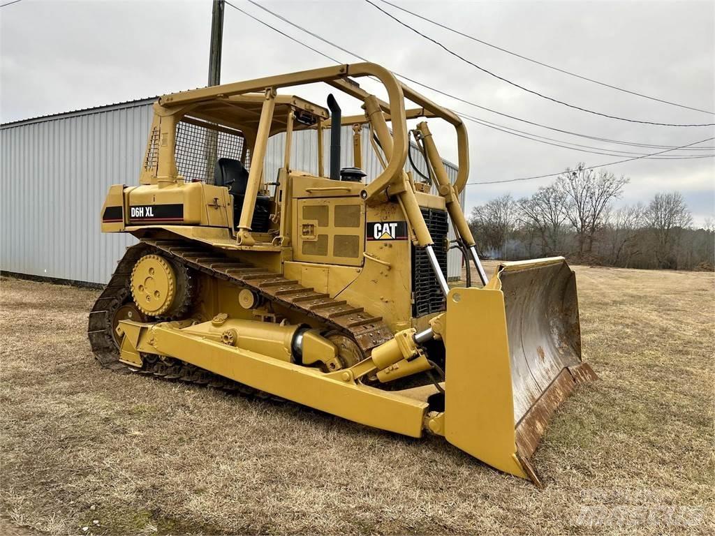 CAT D6H XL Telaketjupuskutraktorit