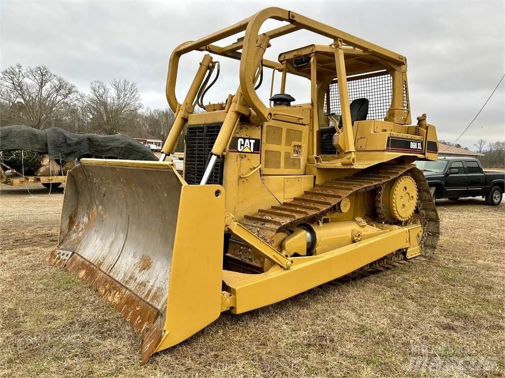 CAT D6H XL Telaketjupuskutraktorit