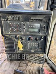 CAT D6R XL Telaketjupuskutraktorit