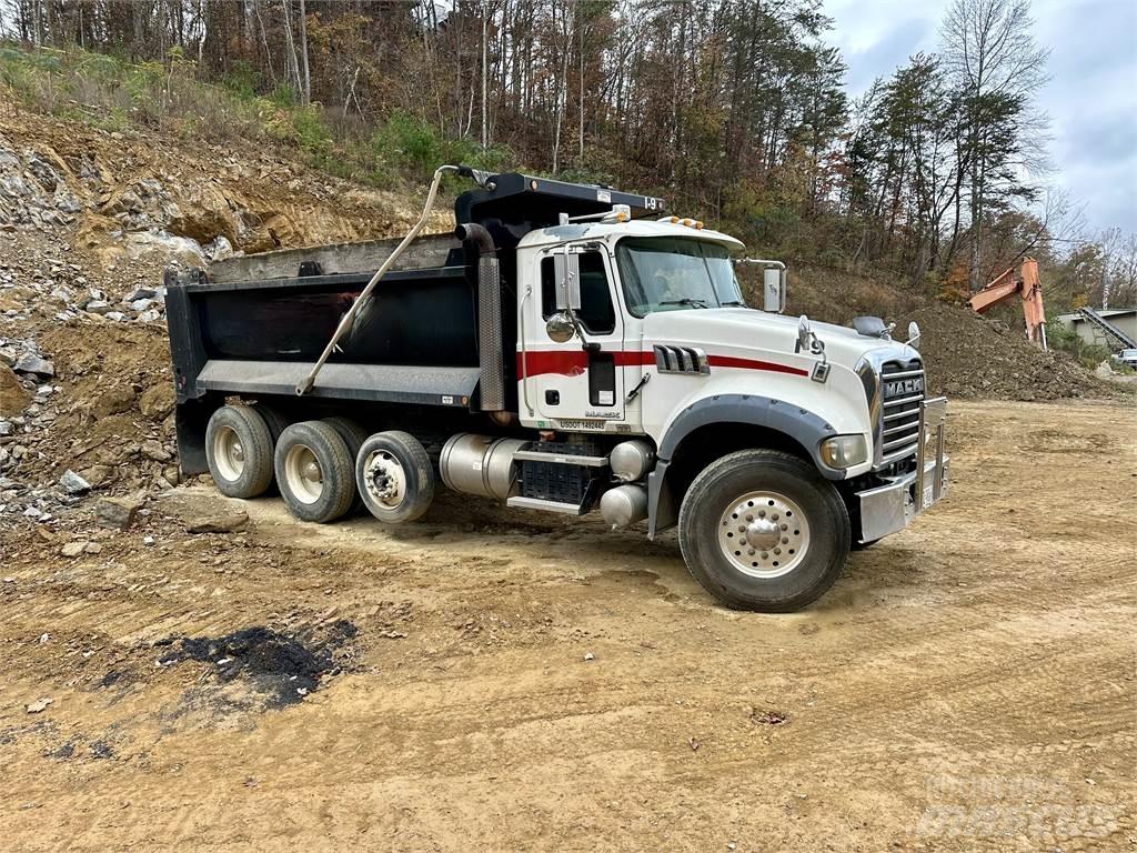 Mack GU713 Sora- ja kippiautot
