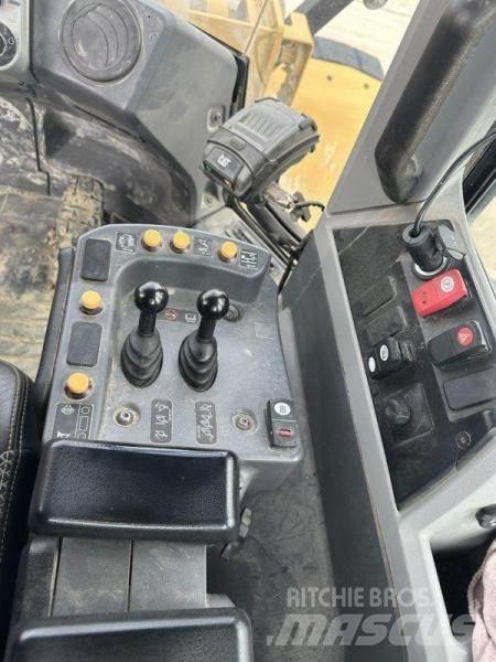 CAT 966M XE Pyöräkuormaajat