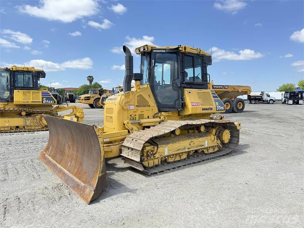 Komatsu D51PXi-24 Telaketjupuskutraktorit