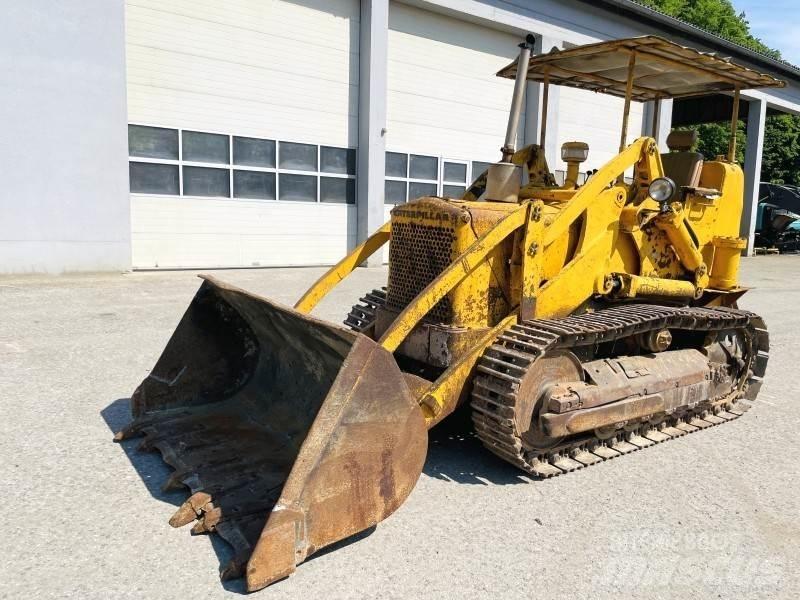 CAT 933F Telakuormaajat