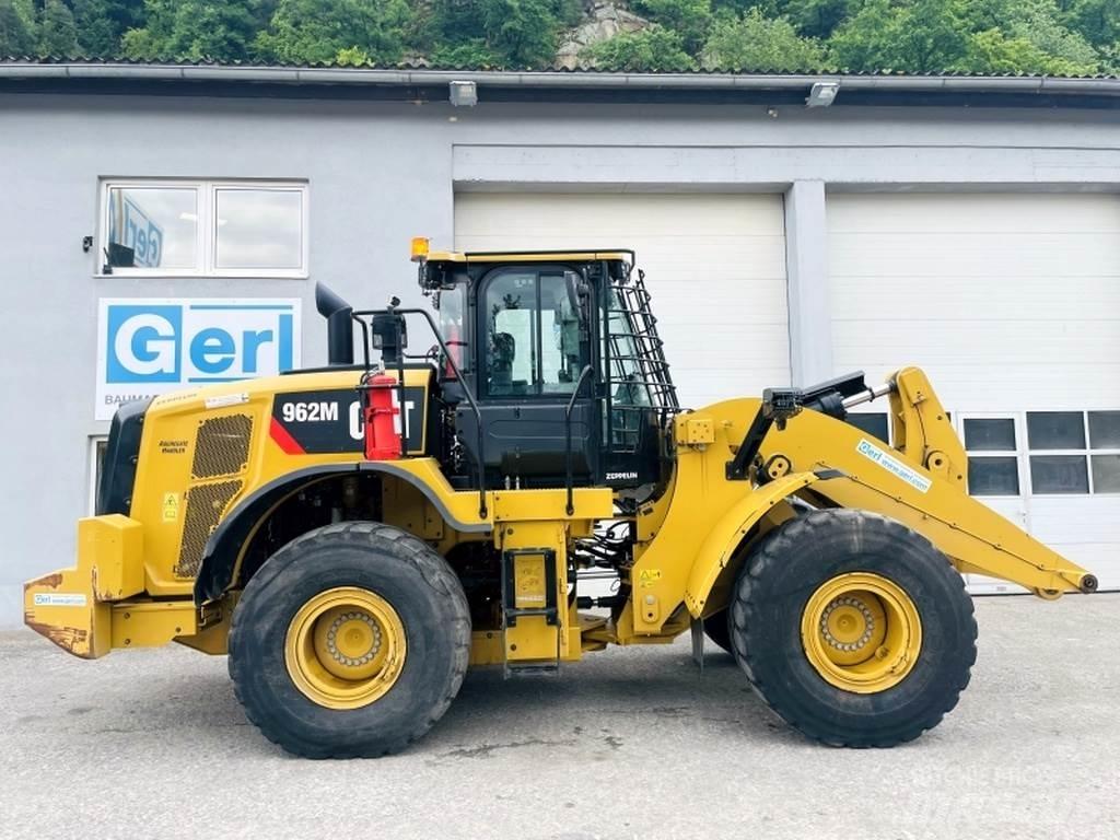 CAT 962M Pyöräkuormaajat