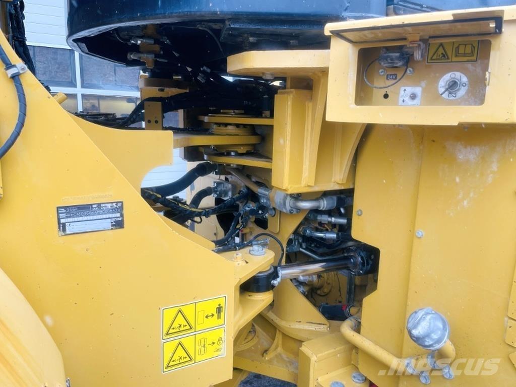 CAT 966K Pyöräkuormaajat